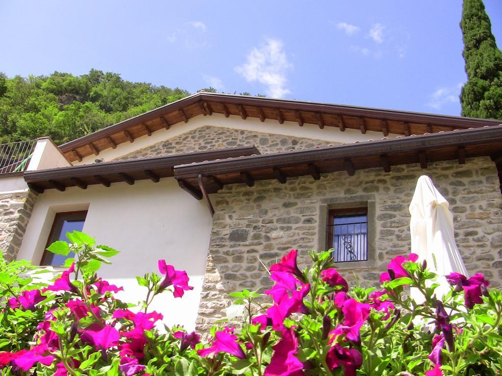Agriturismo Di La Dall'Acqua Fivizzano Exterior foto