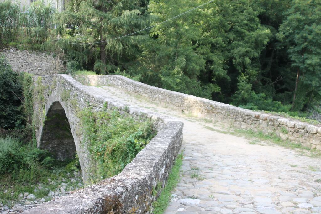 Agriturismo Di La Dall'Acqua Fivizzano Exterior foto
